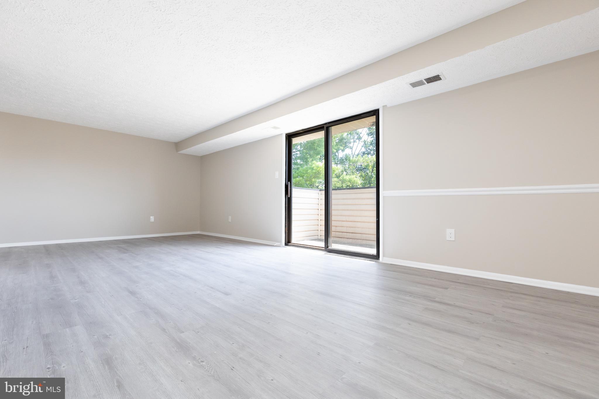 19505 Gunners Branch Road, Unit 733 Germantown, MD 20876 - Photo 9 of 42 Living/Dining