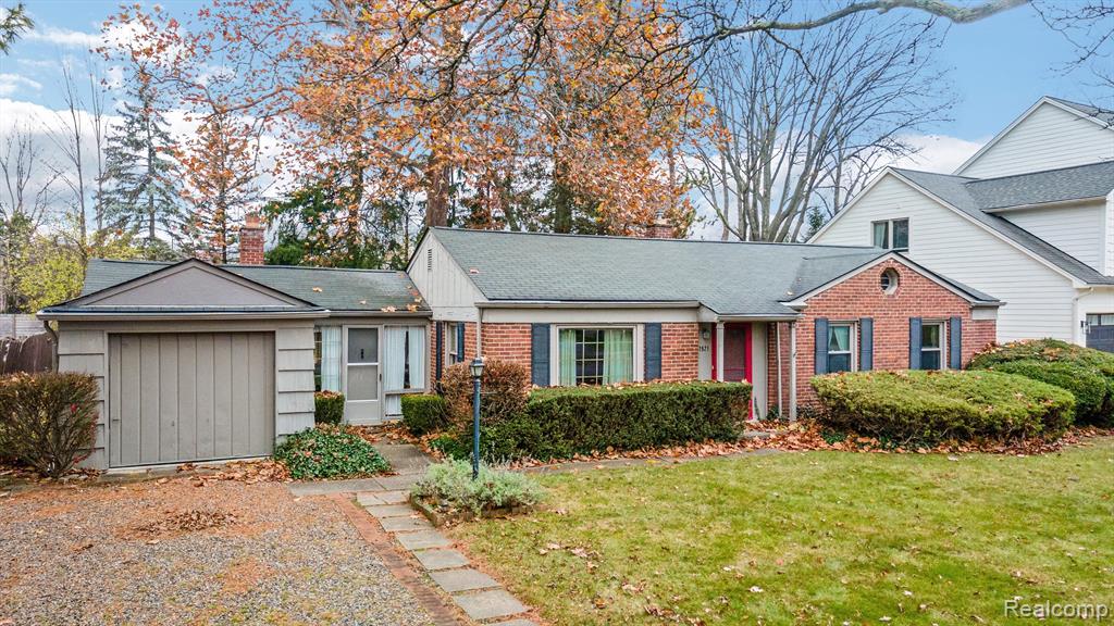 1921 Derby Road Birmingham, MI 48009 - Photo 5 of 22