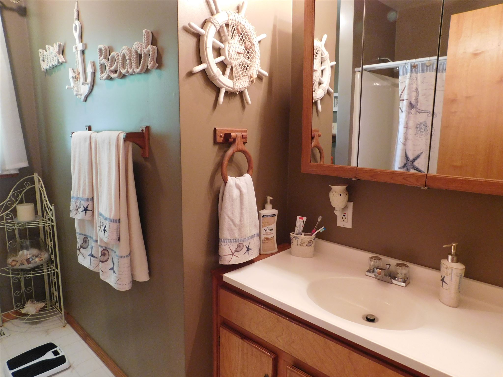 633 Russell Road Chandler, IN 47610 - Photo 23 of 32