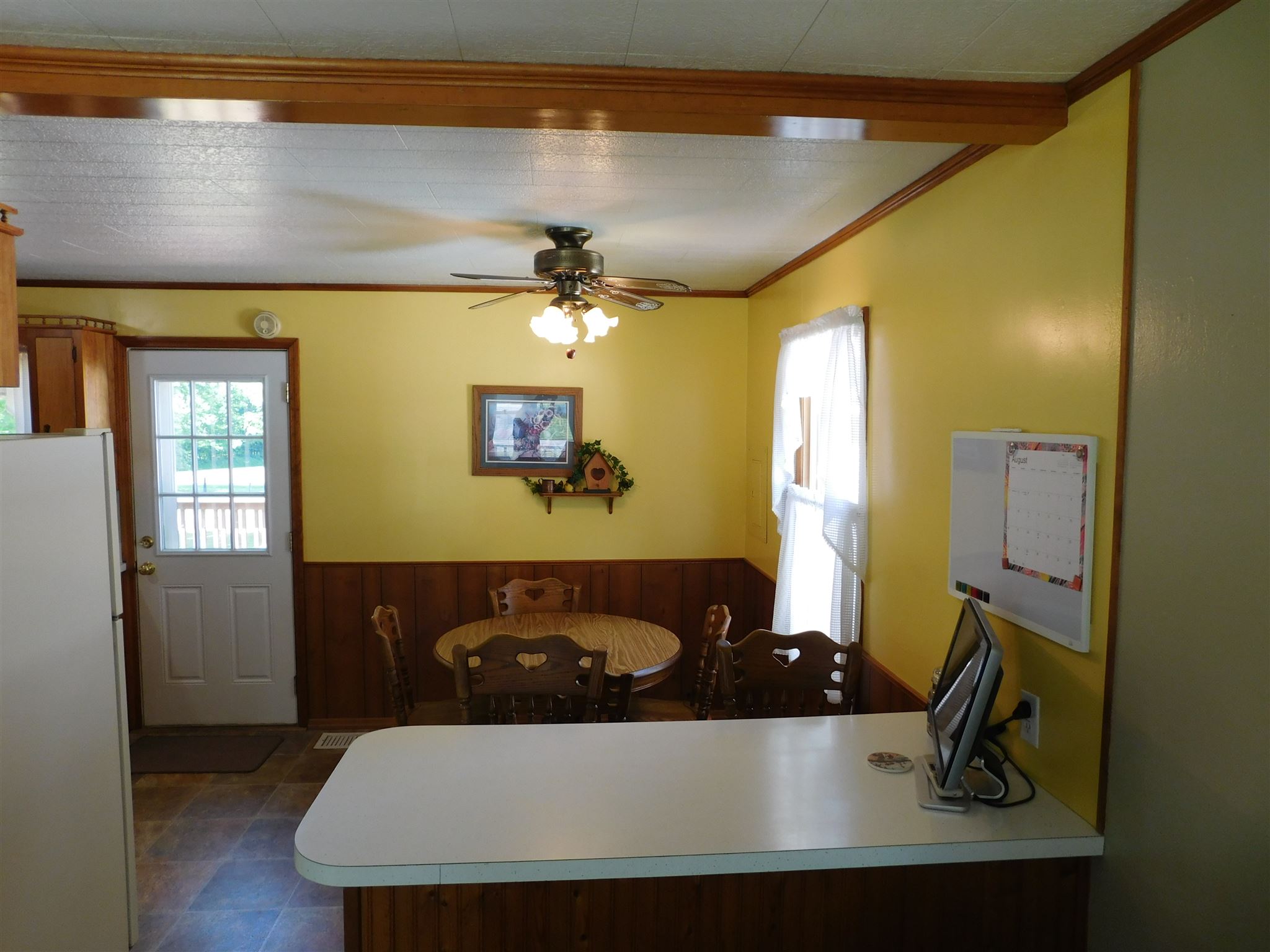 633 Russell Road Chandler, IN 47610 - Photo 4 of 32