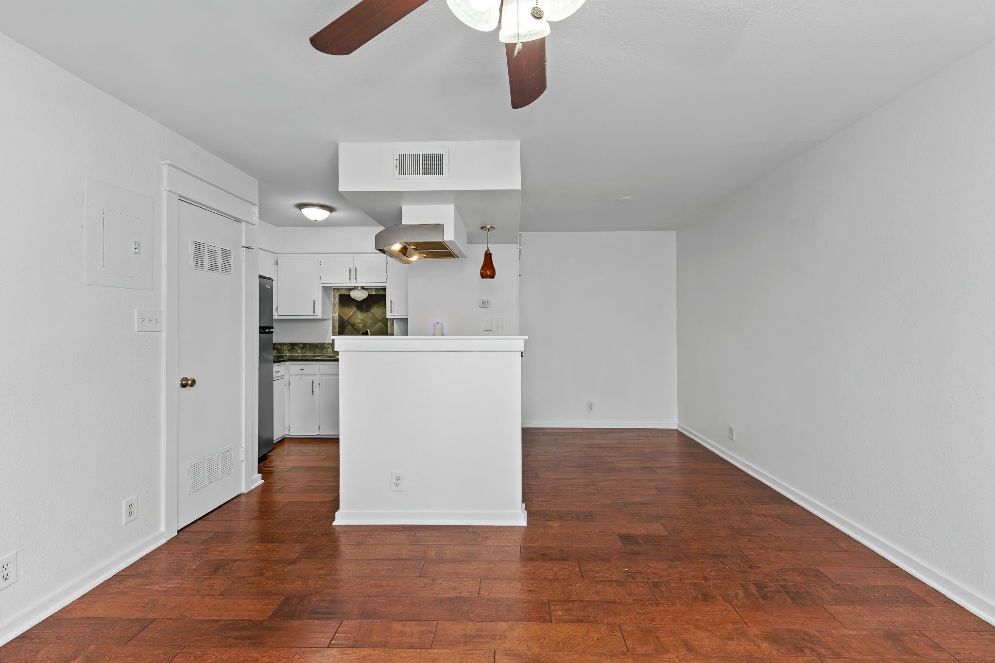 1405 Hartford Road, Unit 106 Austin, TX 78703 - Photo 7 of 30