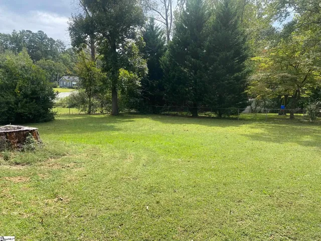 $2,000 | 204 Oakwood Drive, Laurens, SC 29360