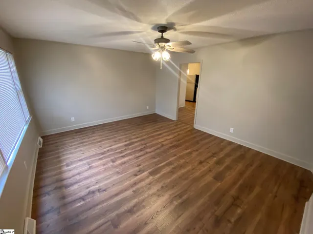 $2,000 | 204 Oakwood Drive, Laurens, SC 29360