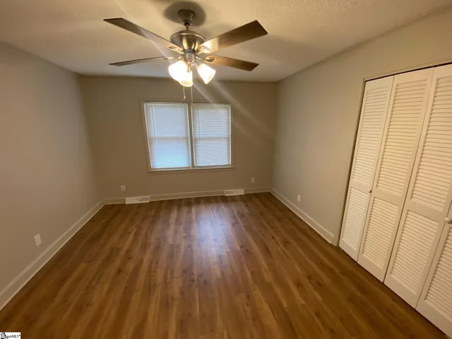 $2,000 | 204 Oakwood Drive, Laurens, SC 29360