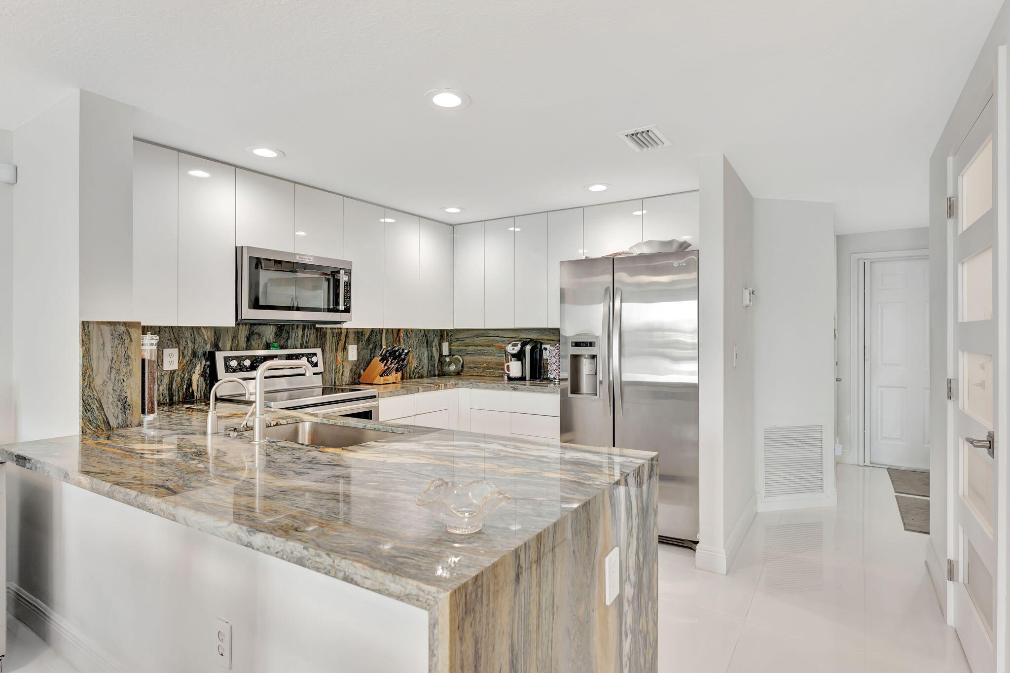 894 Jeffery Street Boca Raton, FL 33487 - Photo 13 of 56 11-web-or-mls-DSC04678