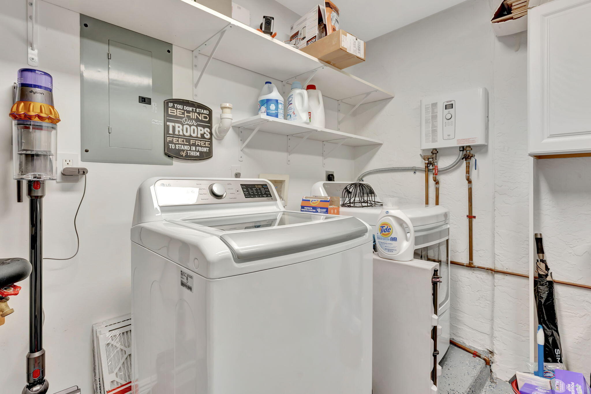 894 Jeffery Street Boca Raton, FL 33487 - Photo 40 of 56 washer/dryer in garage