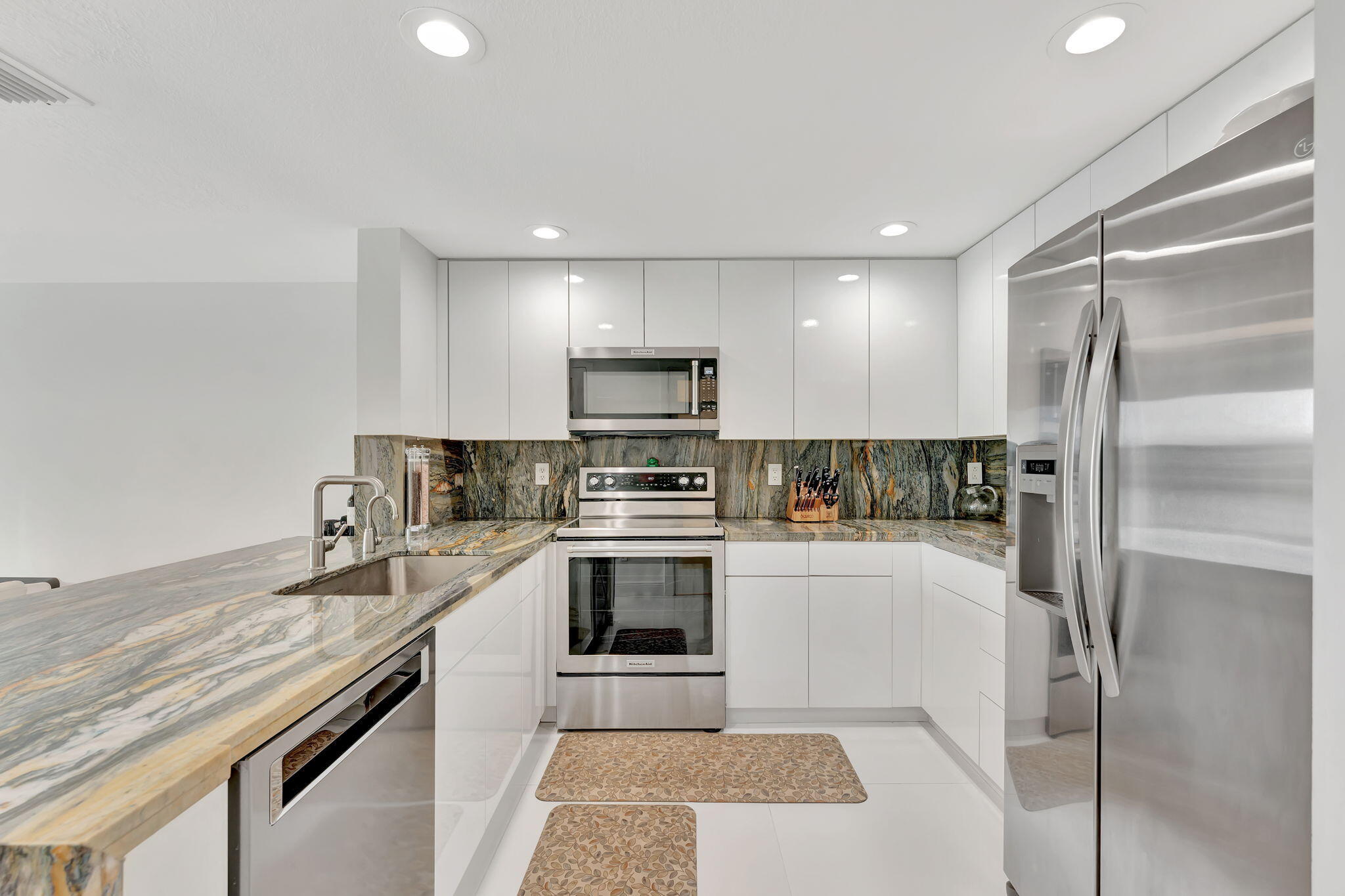 894 Jeffery Street Boca Raton, FL 33487 - Photo 10 of 56 8-web-or-mls-DSC04663