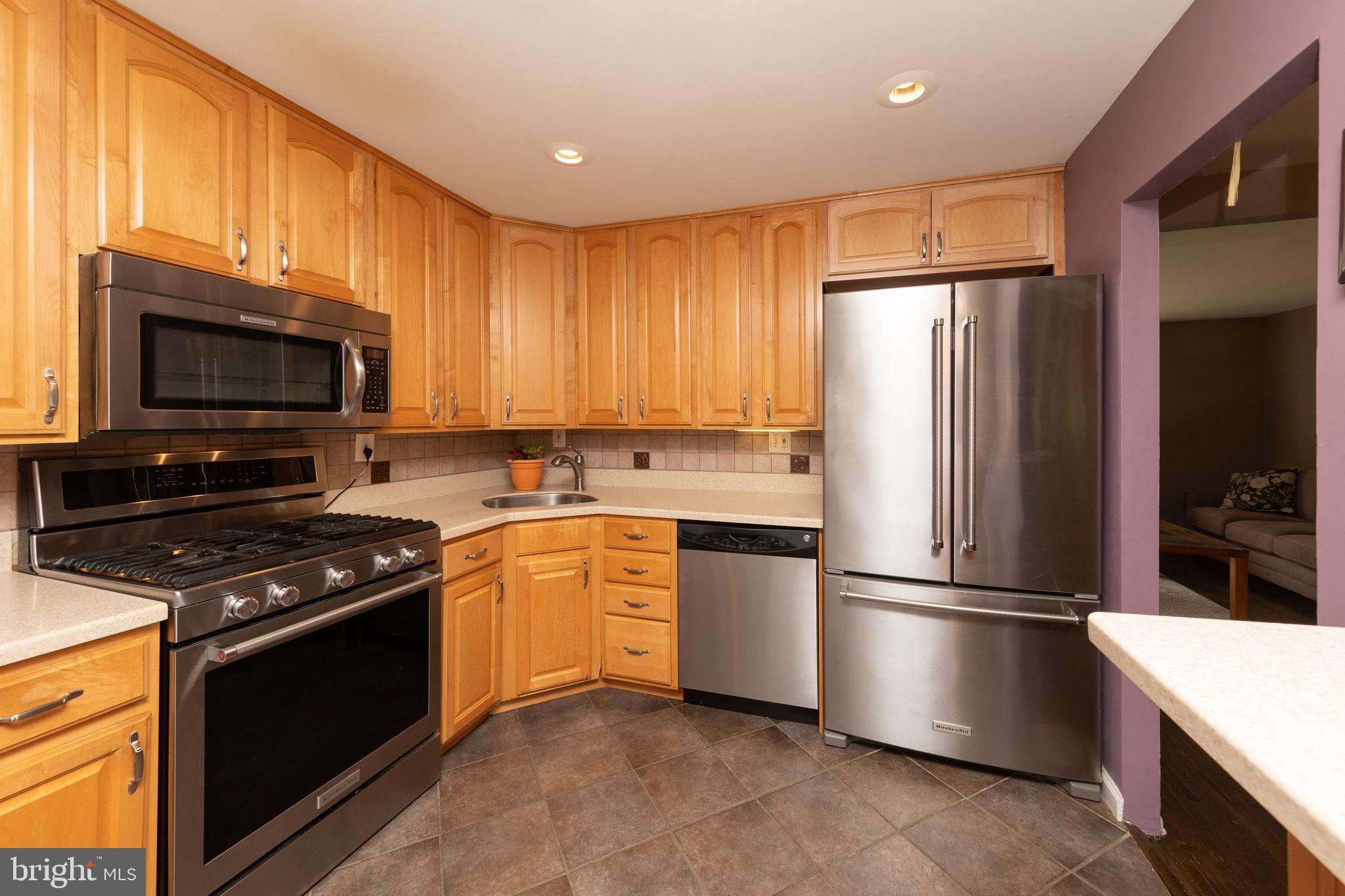 9714 Beacon Road Philadelphia, PA 19115 - Photo 16 of 44