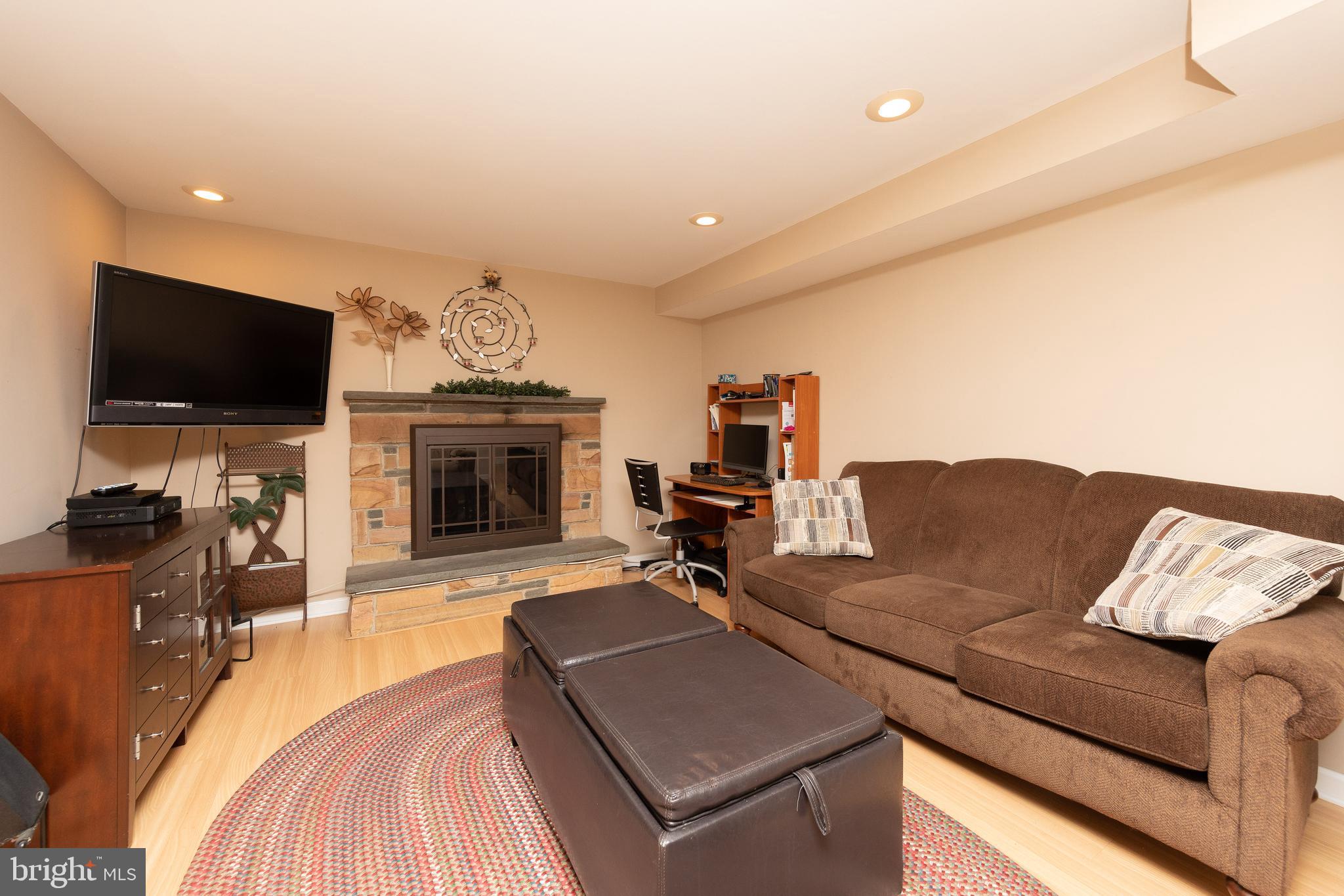 9714 Beacon Road Philadelphia, PA 19115 - Photo 19 of 44