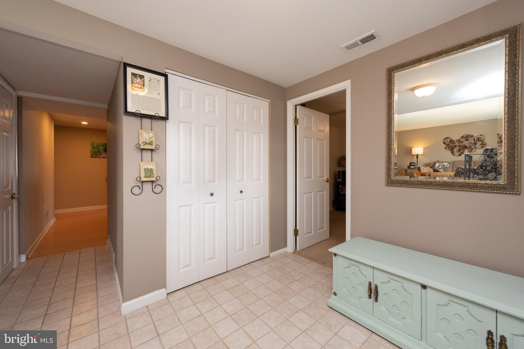 9714 Beacon Road Philadelphia, PA 19115 - Photo 4 of 44