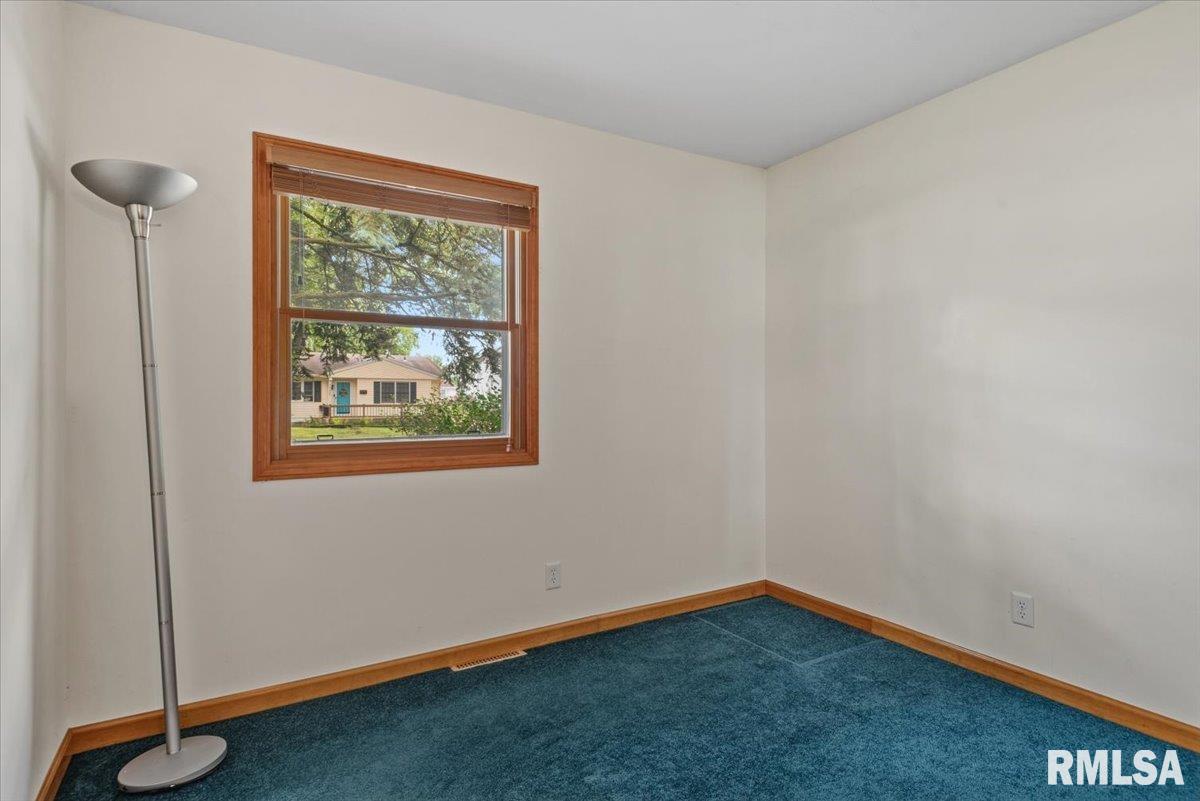 2425 Stokebridge Road Springfield, IL 62702 - Photo 19 of 34 Gallery Image 19