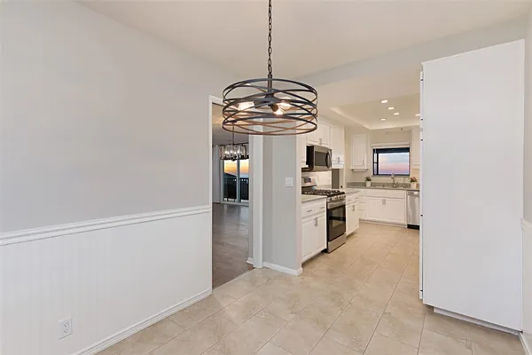 $6,300 | 232 South La Esperanza, San Clemente, CA 92672