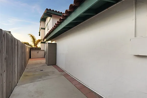 $6,300 | 232 South La Esperanza, San Clemente, CA 92672