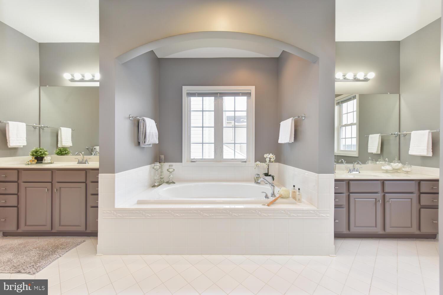 13331 Moonlight Trail Drive Silver Spring, MD 20906 - Photo 26 of 56 Primary Bath