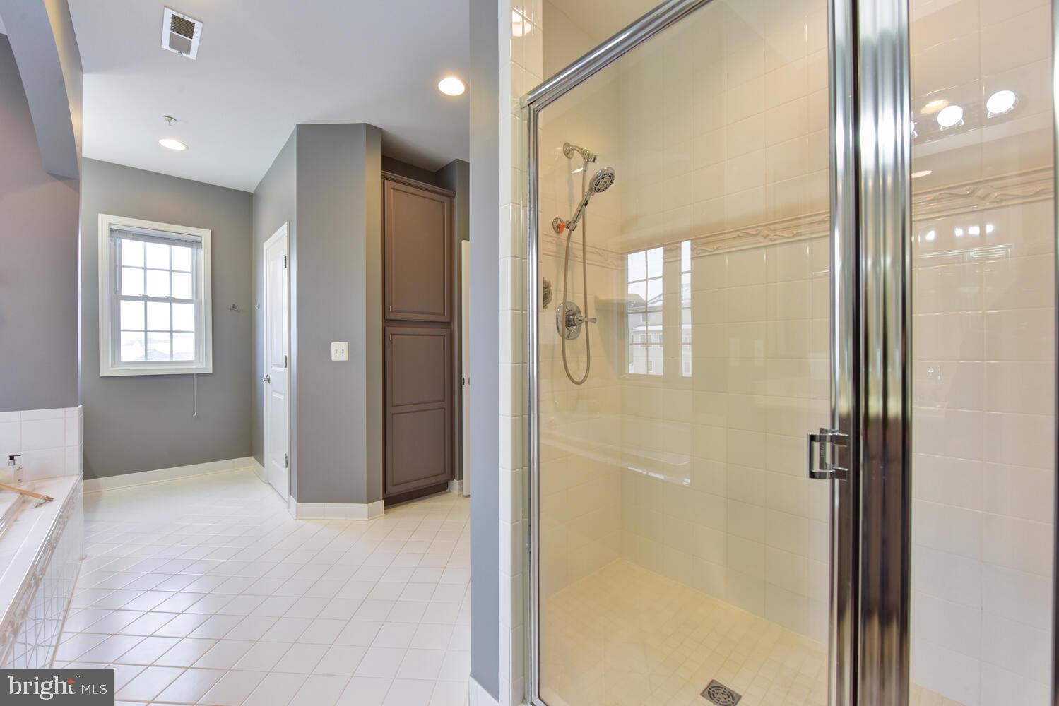 13331 Moonlight Trail Drive Silver Spring, MD 20906 - Photo 27 of 56 Primary Bath