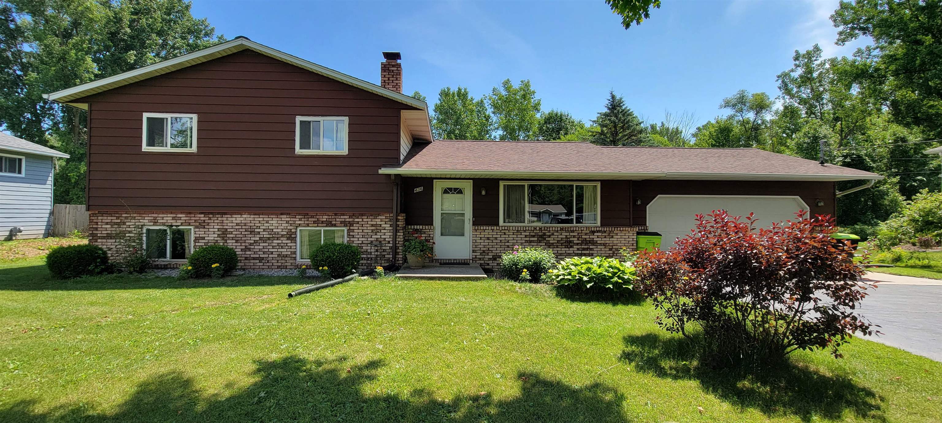436 North Huron Road Linwood, MI 48634 - Photo 2 of 24