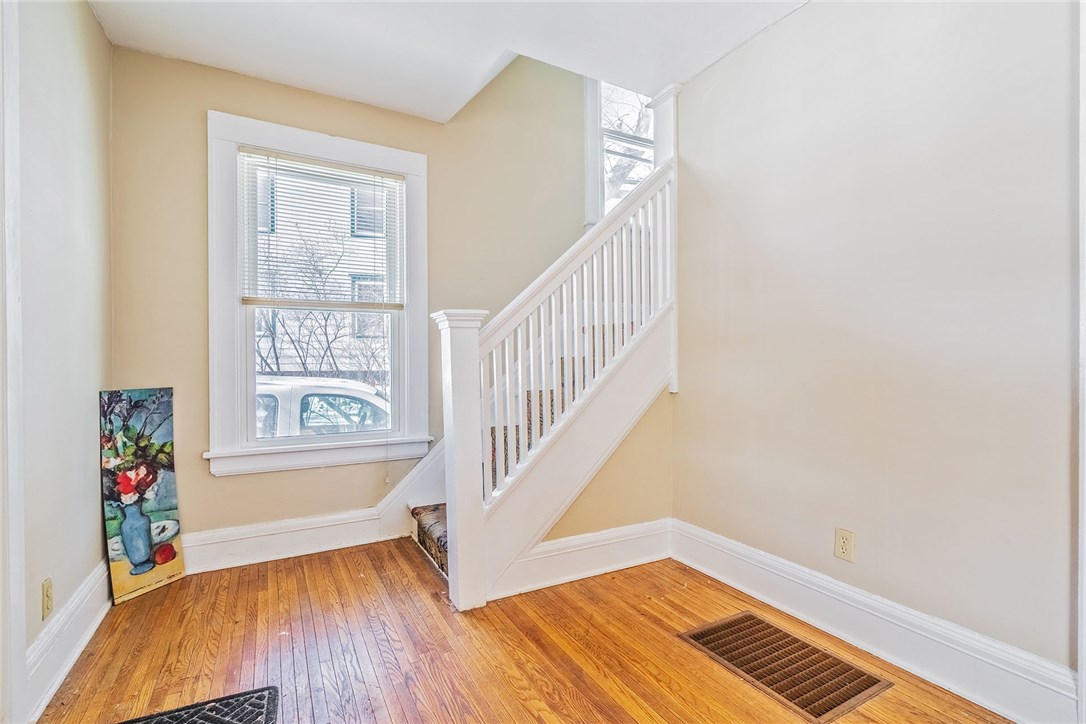 104 Hillside Avenue Rochester, NY 14610 - Photo 4 of 17