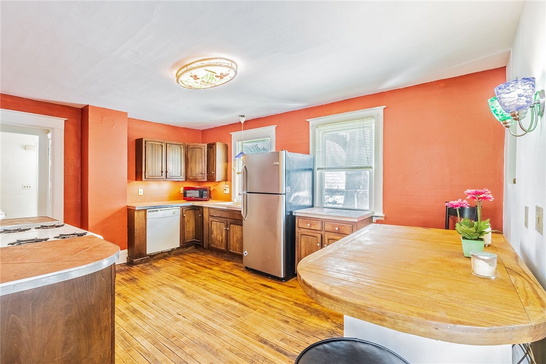 104 Hillside Avenue Rochester, NY 14610 - Photo 10 of 17