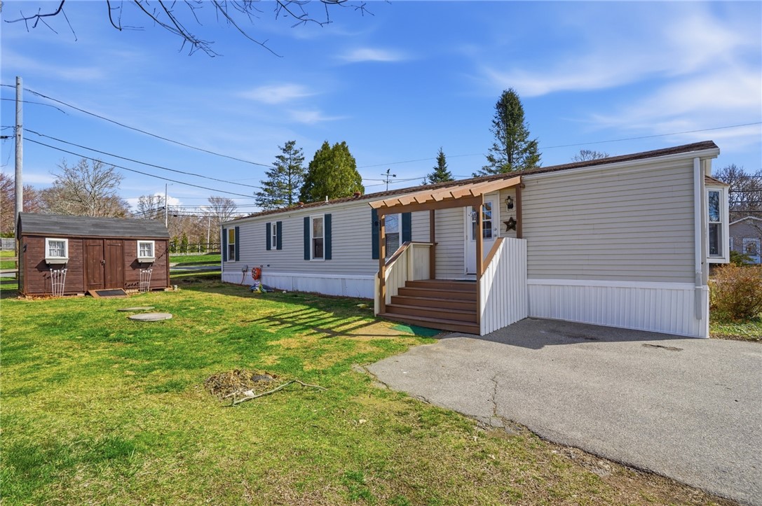 225 Brayton Road Tiverton, RI 02878 - Photo 3 of 23 Gallery Image 3