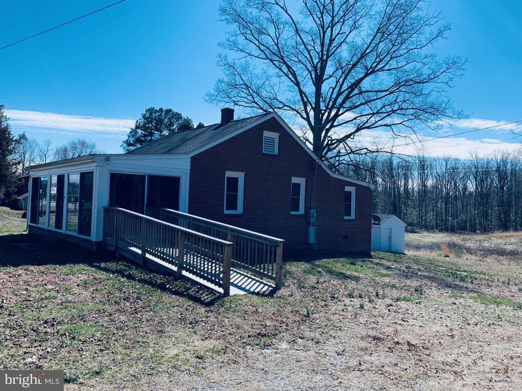 20516 Sparta Road Milford, VA 22514 - Photo 4 of 7 Side View