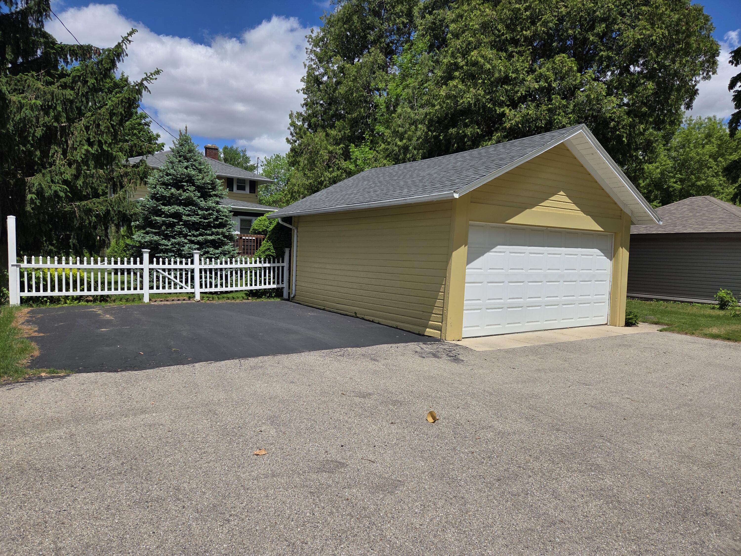 1122 Racine Street Delavan, WI 53115 - Photo 2 of 34 1000018185