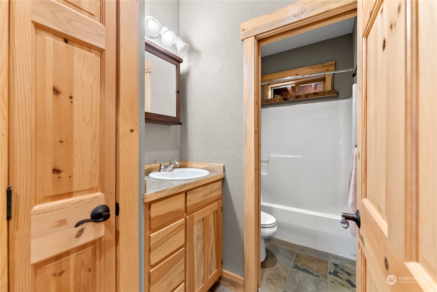 18 Wright Road Winthrop, WA 98862 - Photo 12 of 40 Gallery Image 12