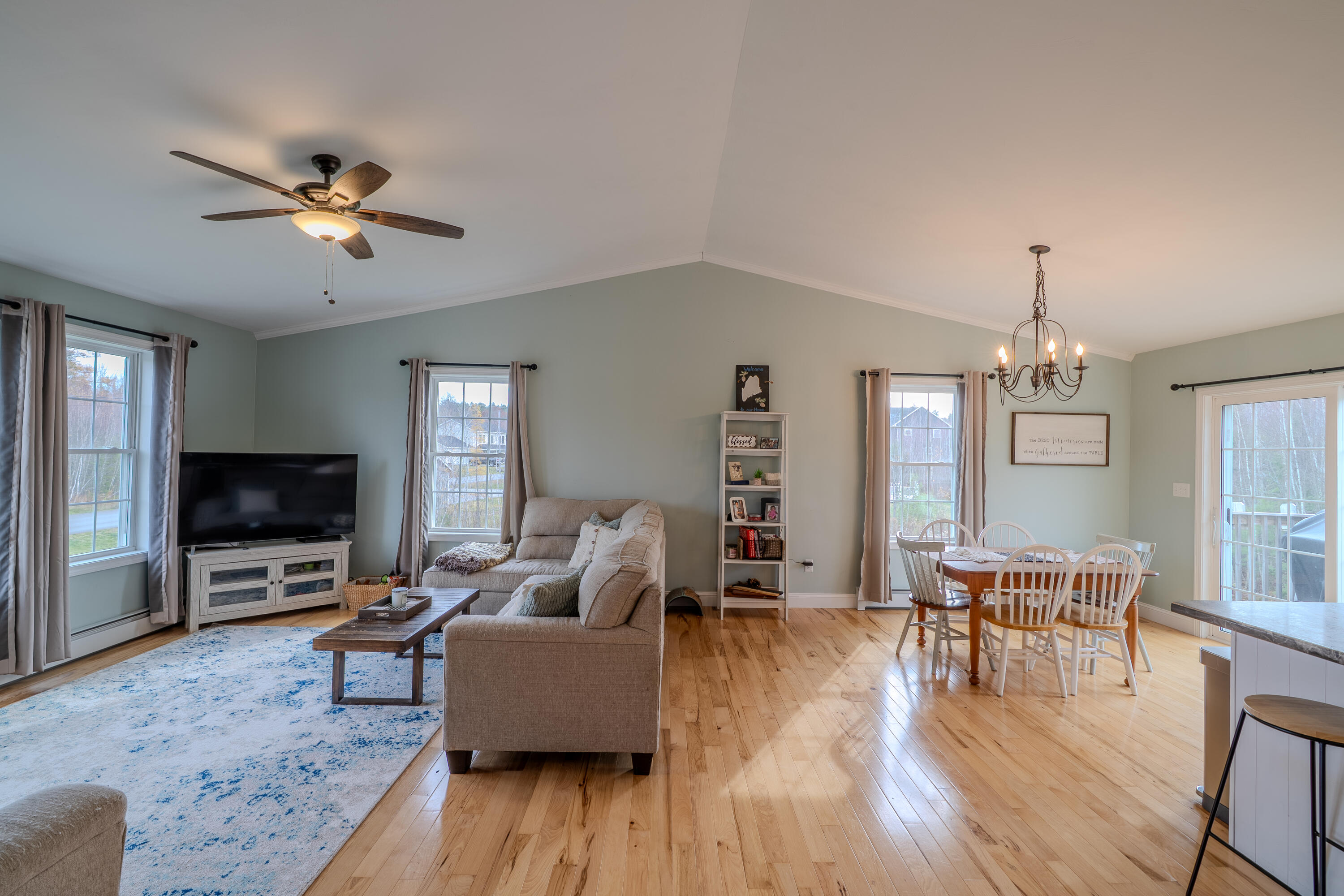 19 Magnolia Hill Road Bangor, ME 04401 - Photo 4 of 45 19 Magnolia-31