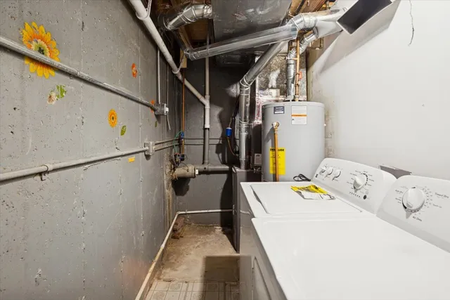 $350,000 | 368 Willow Tree Court, Hoffman Estates, IL 60169