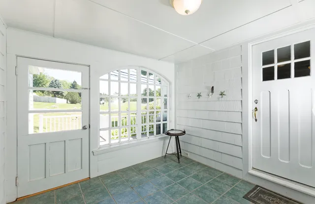 $434,000 | 302 Townsend Avenue, Boothbay Harbor, ME 04538