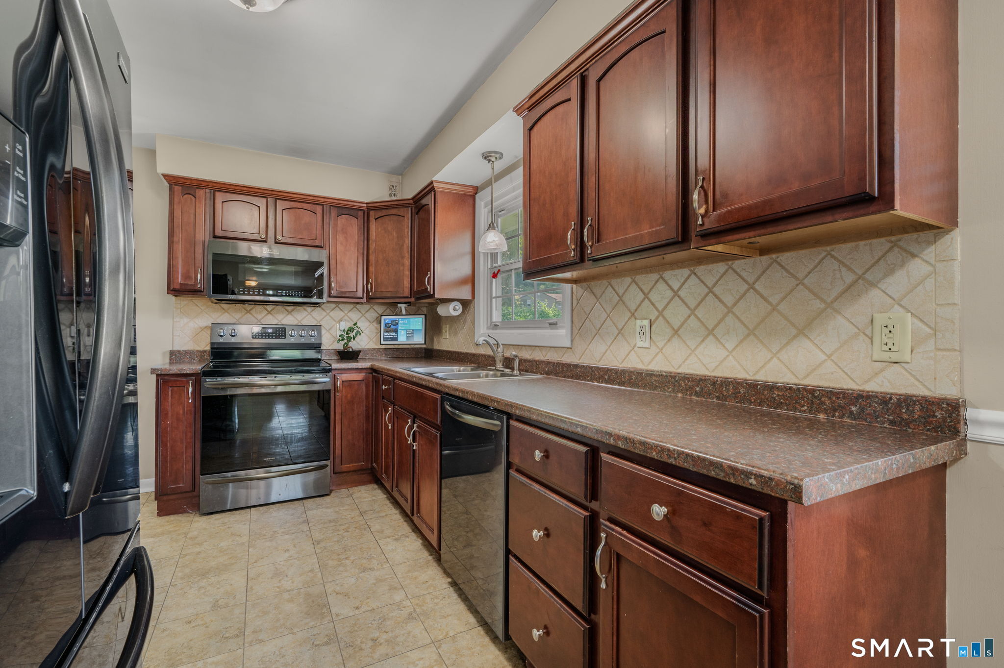 40 Porach Road Montville, CT 06382 - Photo 13 of 38