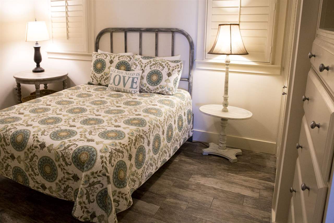 815 Plantation Road, Unit 401 Gulf Shores, AL 36542 - Photo 18 of 43 Third Bedroom