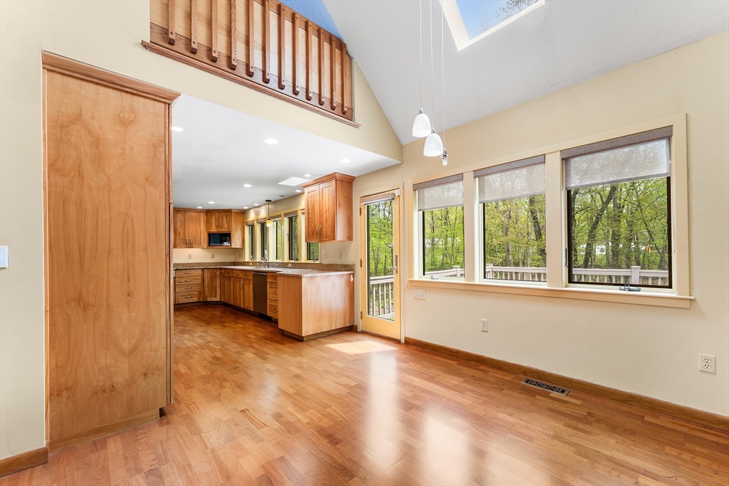 320 Nagog Hill Road Acton, MA 01720 - Photo 5 of 39