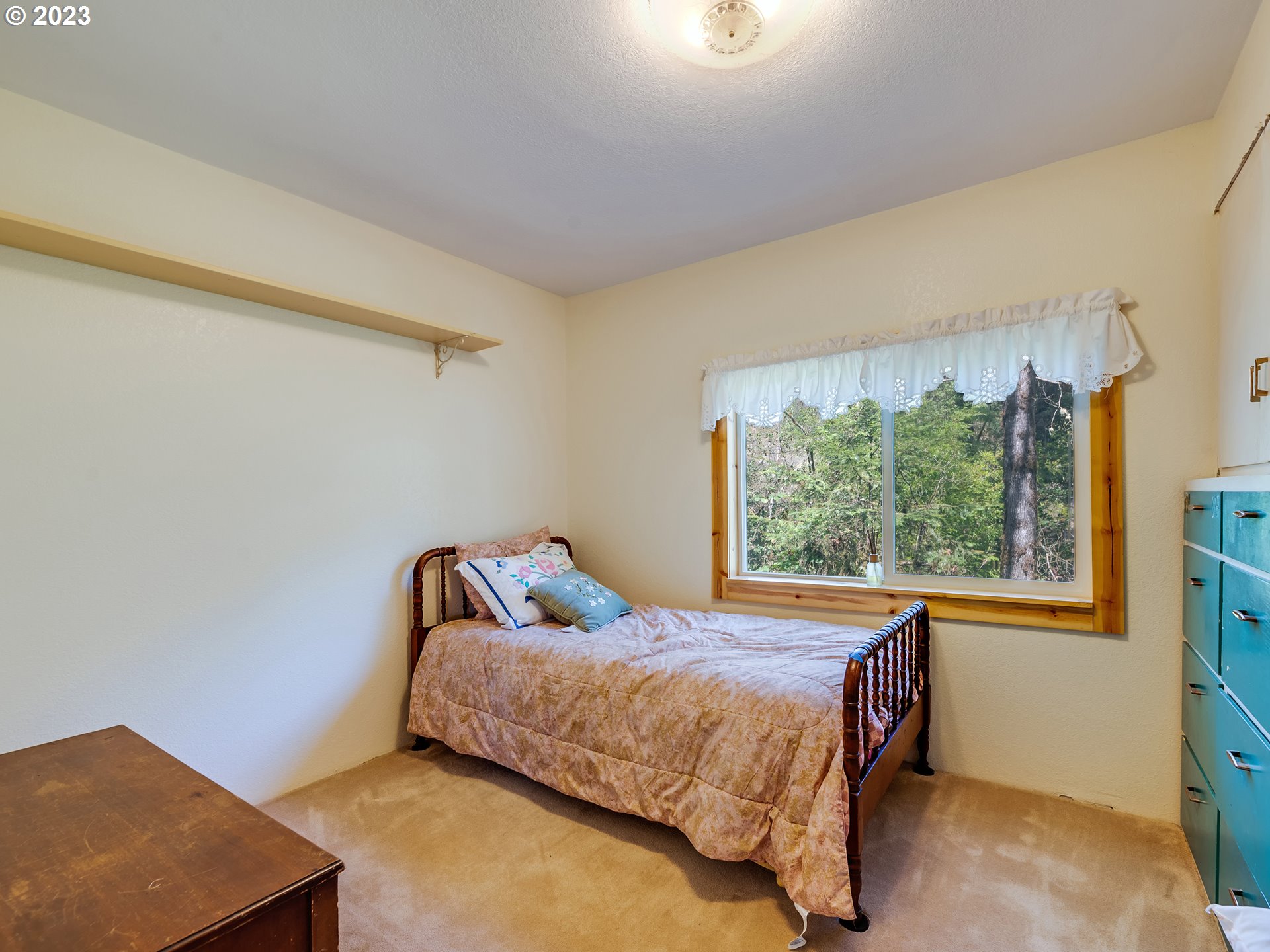 2155 Bennett Creek Road Cottage Grove, OR 97424 - Photo 10 of 38 Bedroom