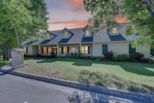 $650,000 | 507 North State Street, Decatur, TX 76234