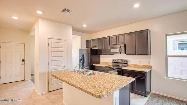 $1,750 | 9143 Blue Roan Lane, Marana, AZ 85653