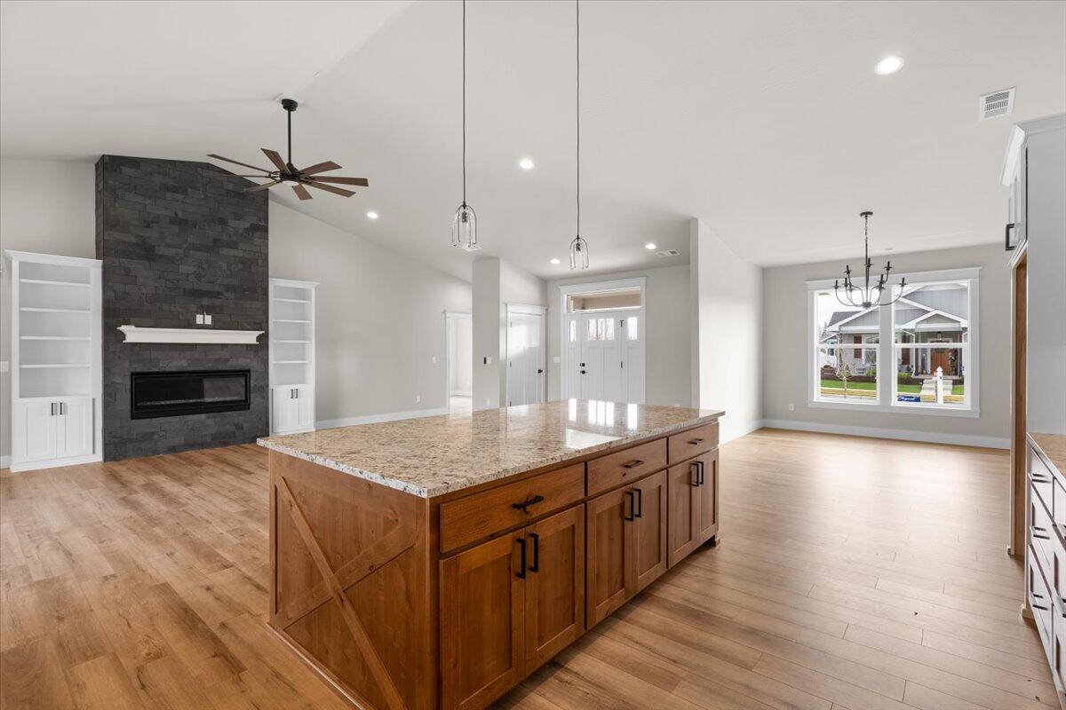 1757 River Run Street Central Point, OR 97502 - Photo 20 of 52 20-CI_0376