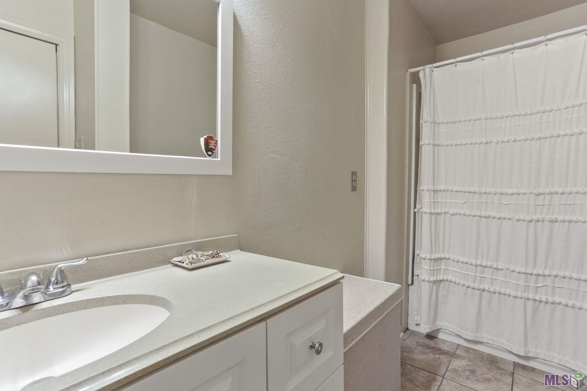 828 Florence Street Baton Rouge, LA 70806 - Photo 8 of 12