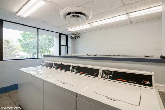 $199,900 | 5455 North Sheridan Road, Unit 2403, Chicago, IL 60640