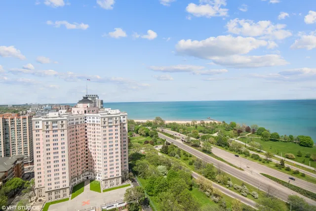 $199,900 | 5455 North Sheridan Road, Unit 2403, Chicago, IL 60640