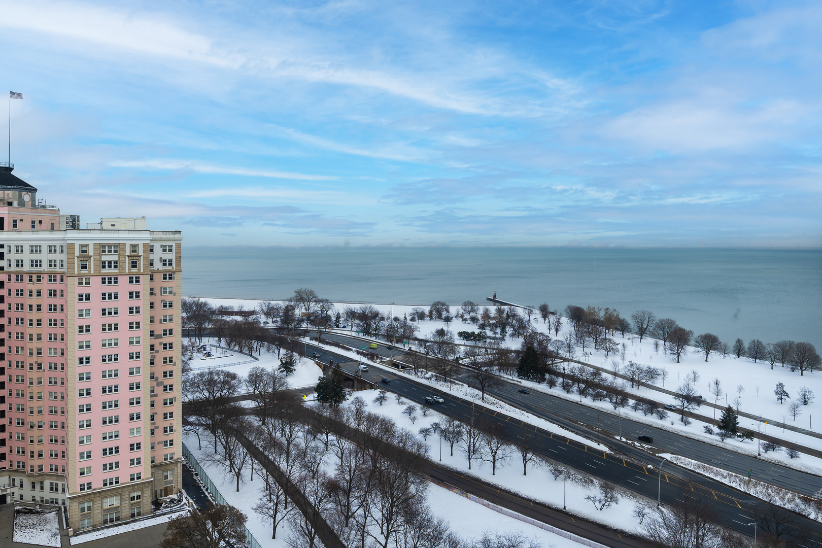 5455 North Sheridan Road, Unit 2403 Chicago, IL 60640 - Photo 3 of 20 a view of a city