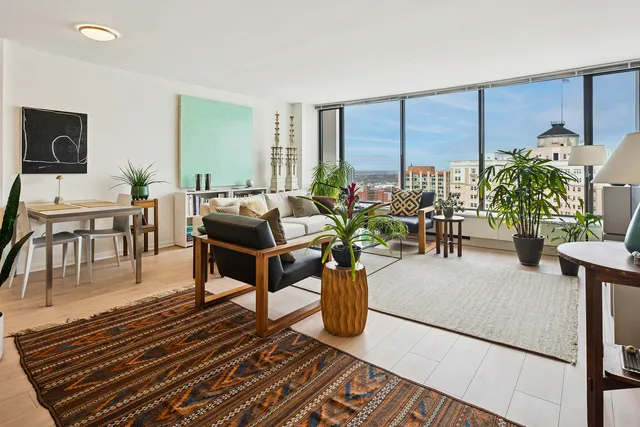 $199,900 | 5455 North Sheridan Road, Unit 2403, Chicago, IL 60640