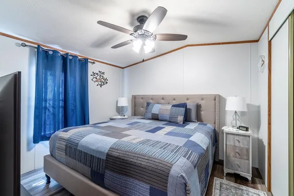 $169,500 | 215 Ln 101A Hamilton Lake, Hamilton, IN 46742