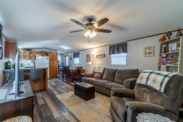 $169,500 | 215 Ln 101A Hamilton Lake, Hamilton, IN 46742