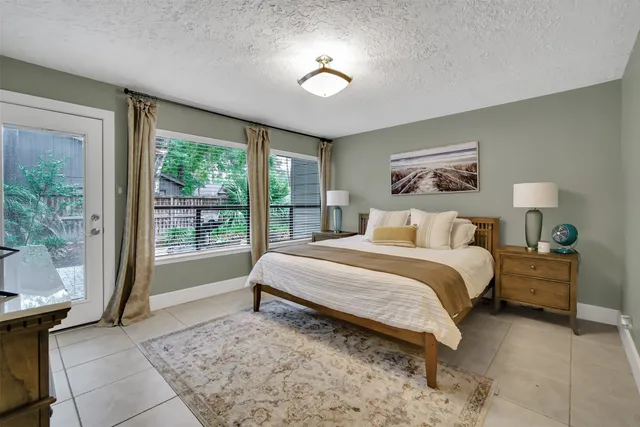 $2,700 | 2 Kino Court, The Woodlands, TX 77380