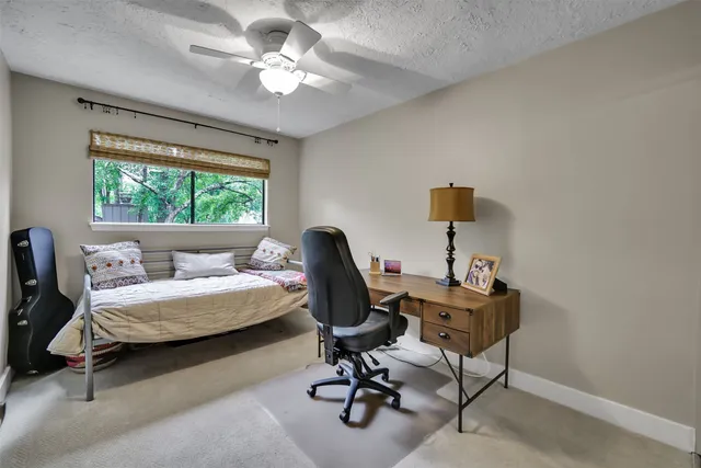 $2,700 | 2 Kino Court, The Woodlands, TX 77380