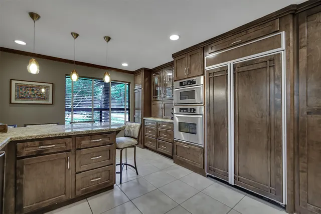 $2,700 | 2 Kino Court, The Woodlands, TX 77380