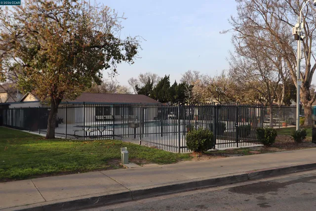 $158,950 | 2209 Peppertree Way, Unit 1, Antioch, CA 94509