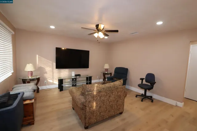 $158,950 | 2209 Peppertree Way, Unit 1, Antioch, CA 94509