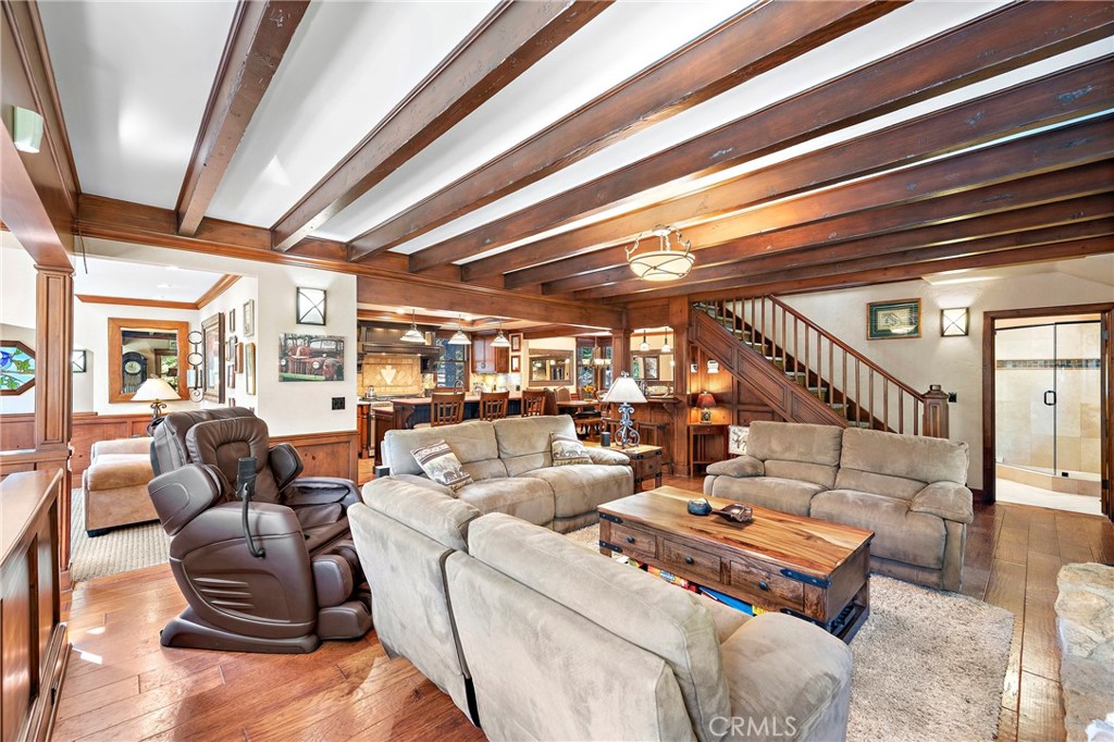 400 Cottage Grove Road Lake Arrowhead, CA 92352 - Photo 18 of 75 a living room with furniture