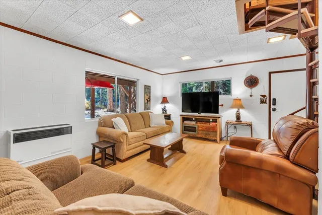 $1,199,000 | 5520 Sacramento Avenue, Homewood, CA 96141